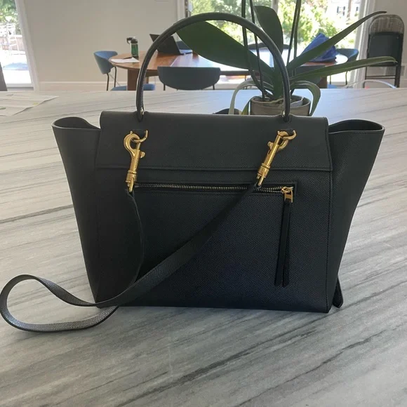 Celine belt bag. In black. Like new condition. Hardly worn. - Picture 2 of 3